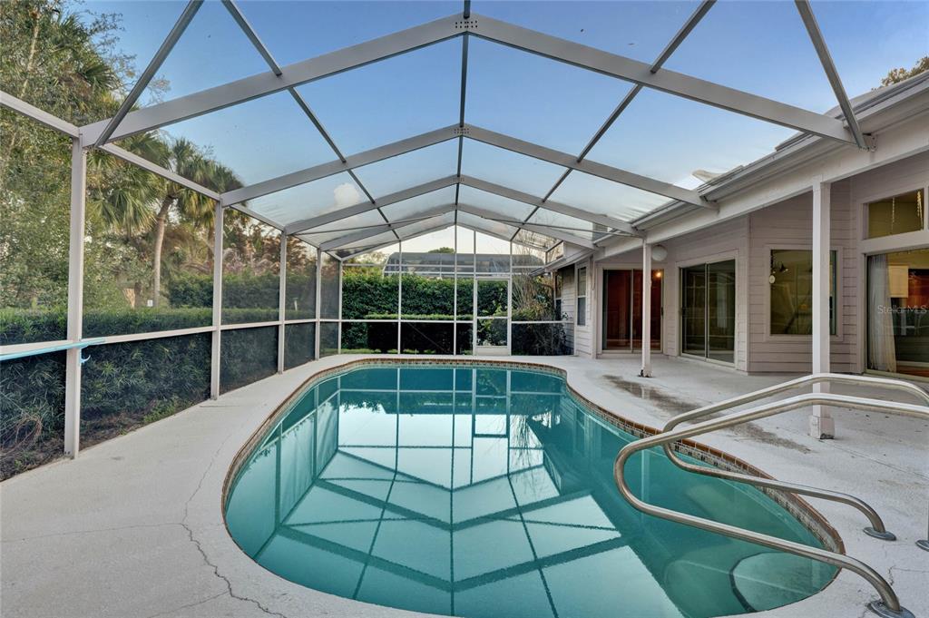 589 S LONGVIEW PLACE