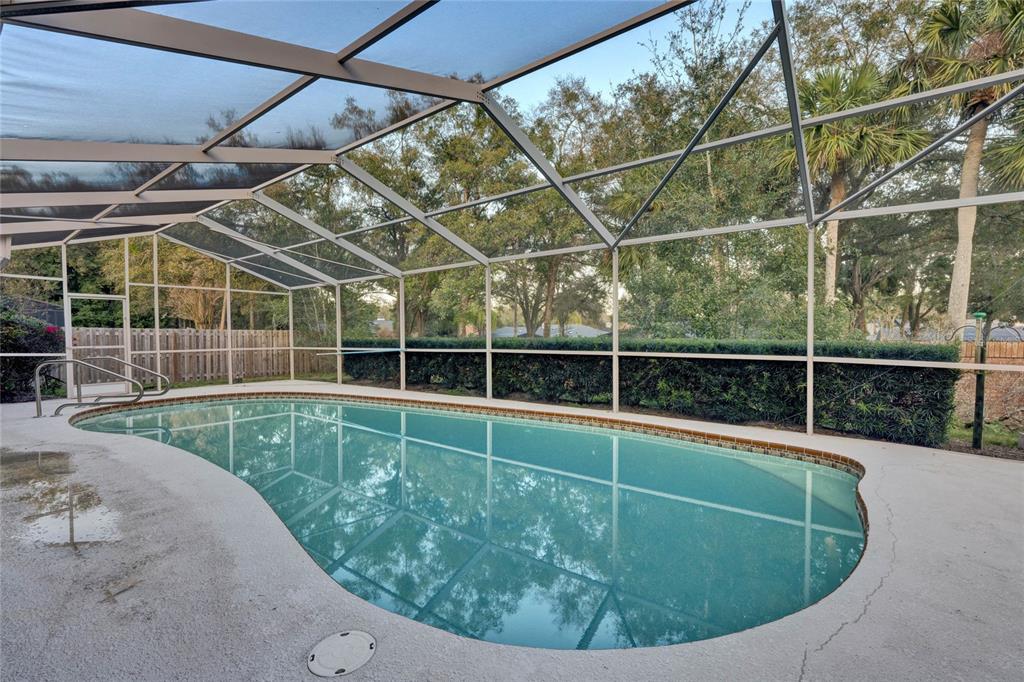 589 S LONGVIEW PLACE