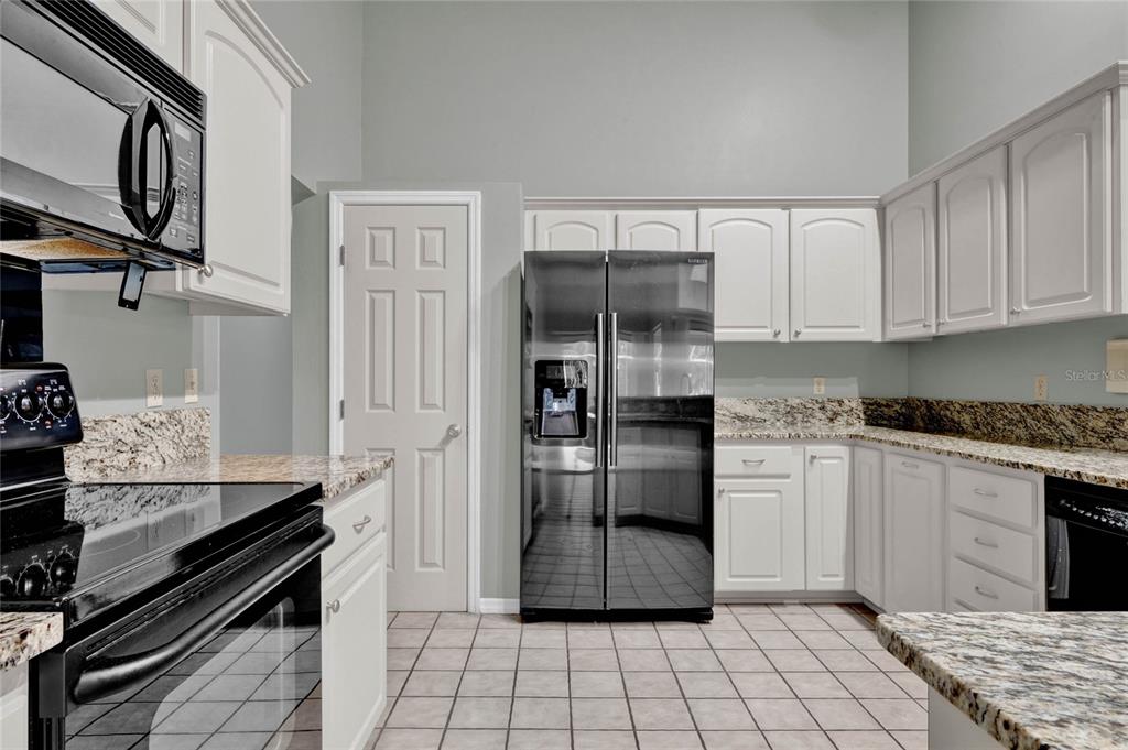 589 S LONGVIEW PLACE