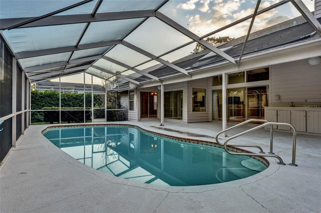 589 S LONGVIEW PLACE