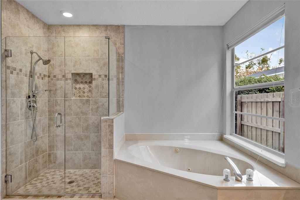 589 S LONGVIEW PLACE