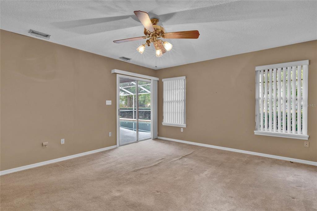 589 S LONGVIEW PLACE