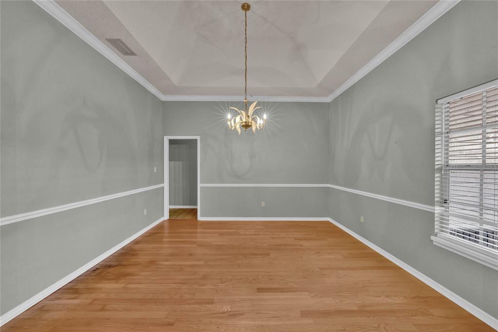 589 S LONGVIEW PLACE