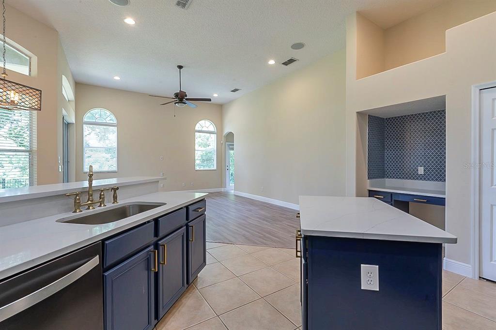 801 PARKSIDE POINTE BOULEVARD