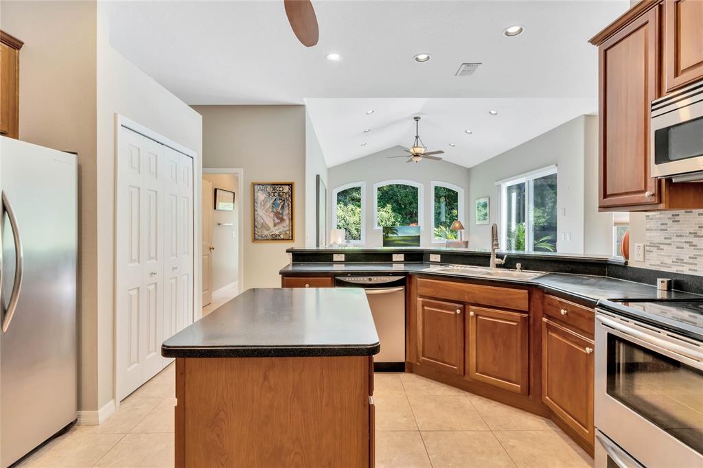 1487 W SILVER HAMMOCK