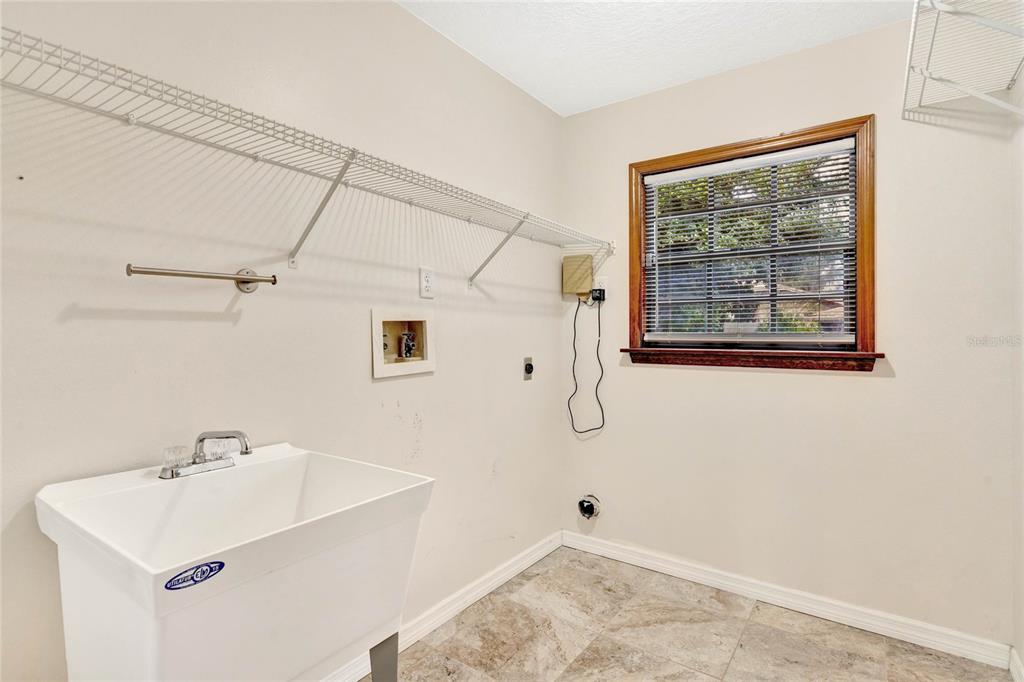 523 PRINCEWOOD DRIVE