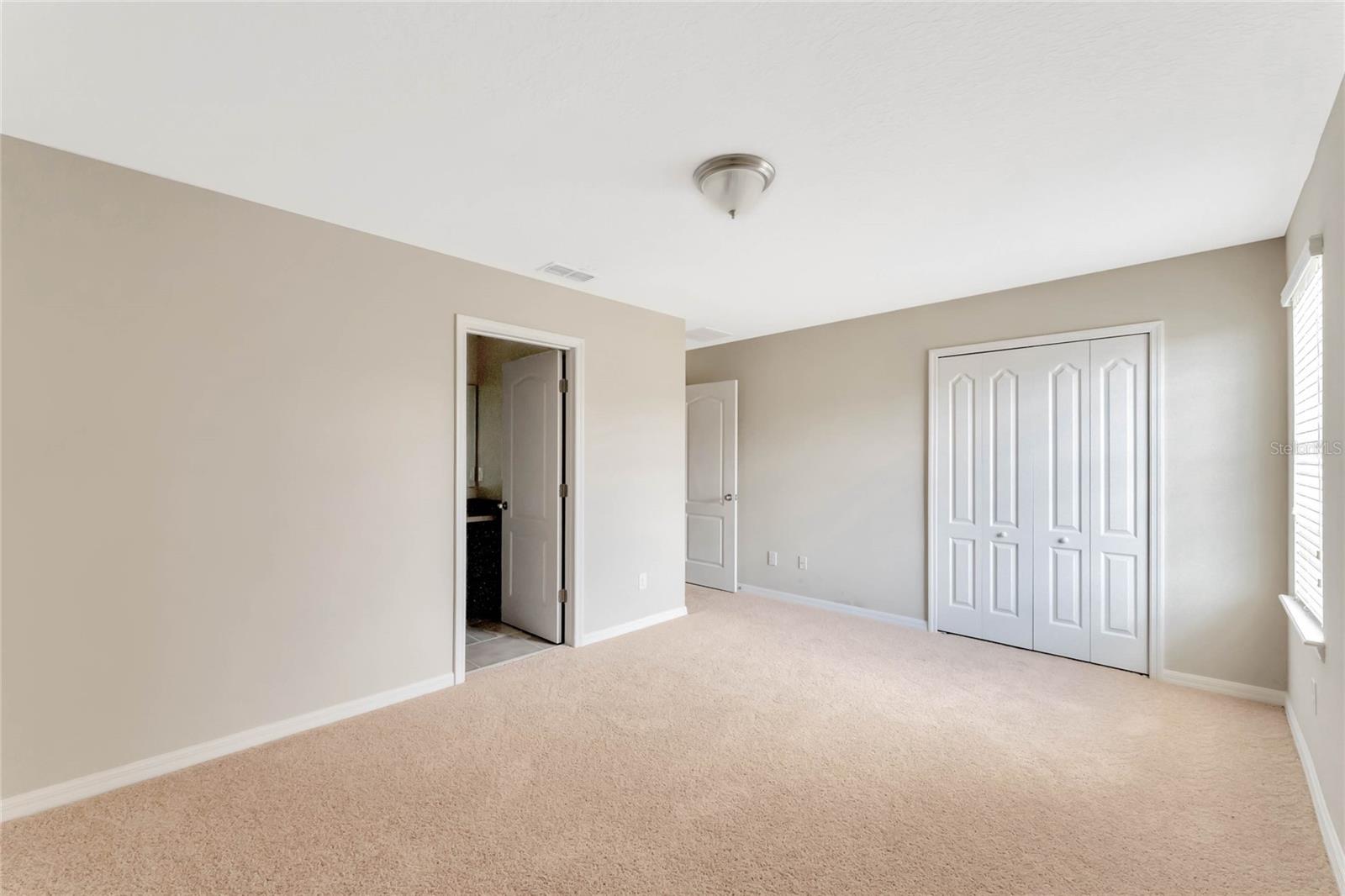 1613 SMOKEY OAK WAY