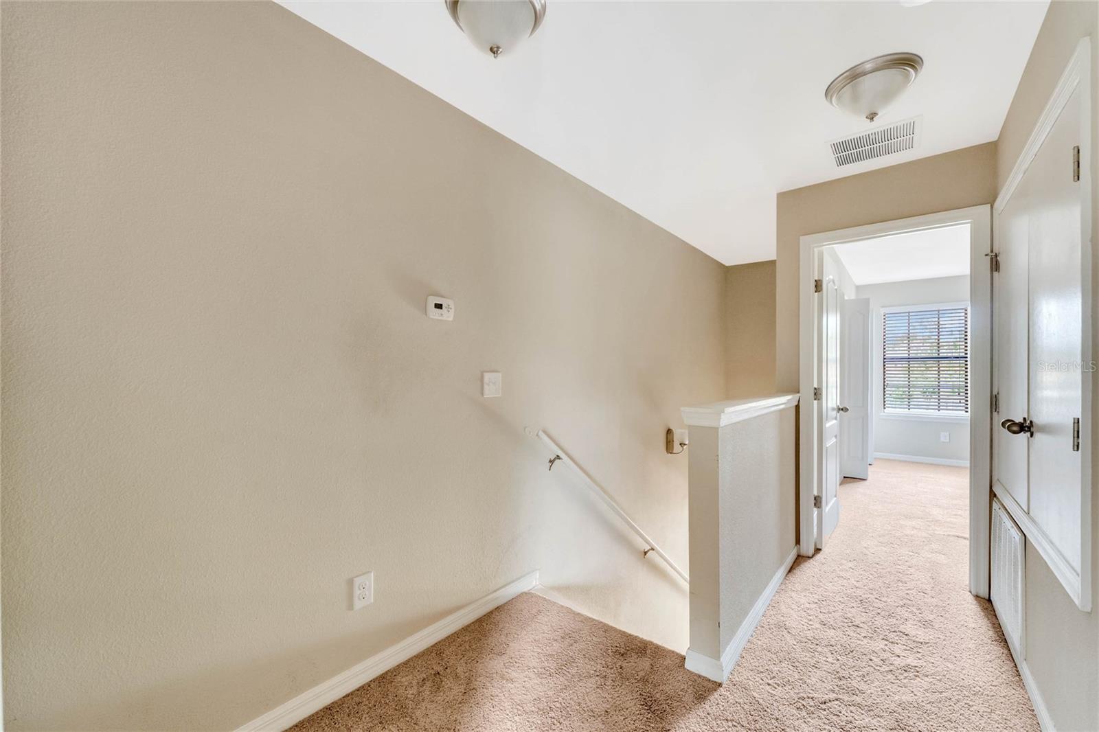 1613 SMOKEY OAK WAY