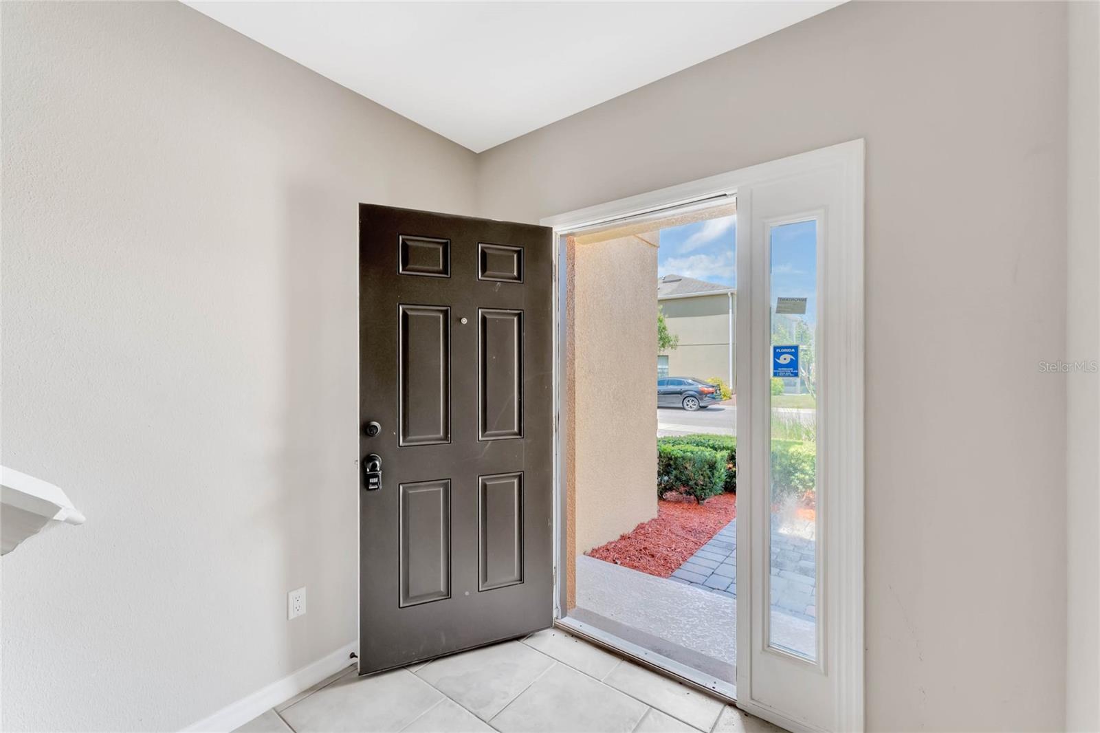 1613 SMOKEY OAK WAY
