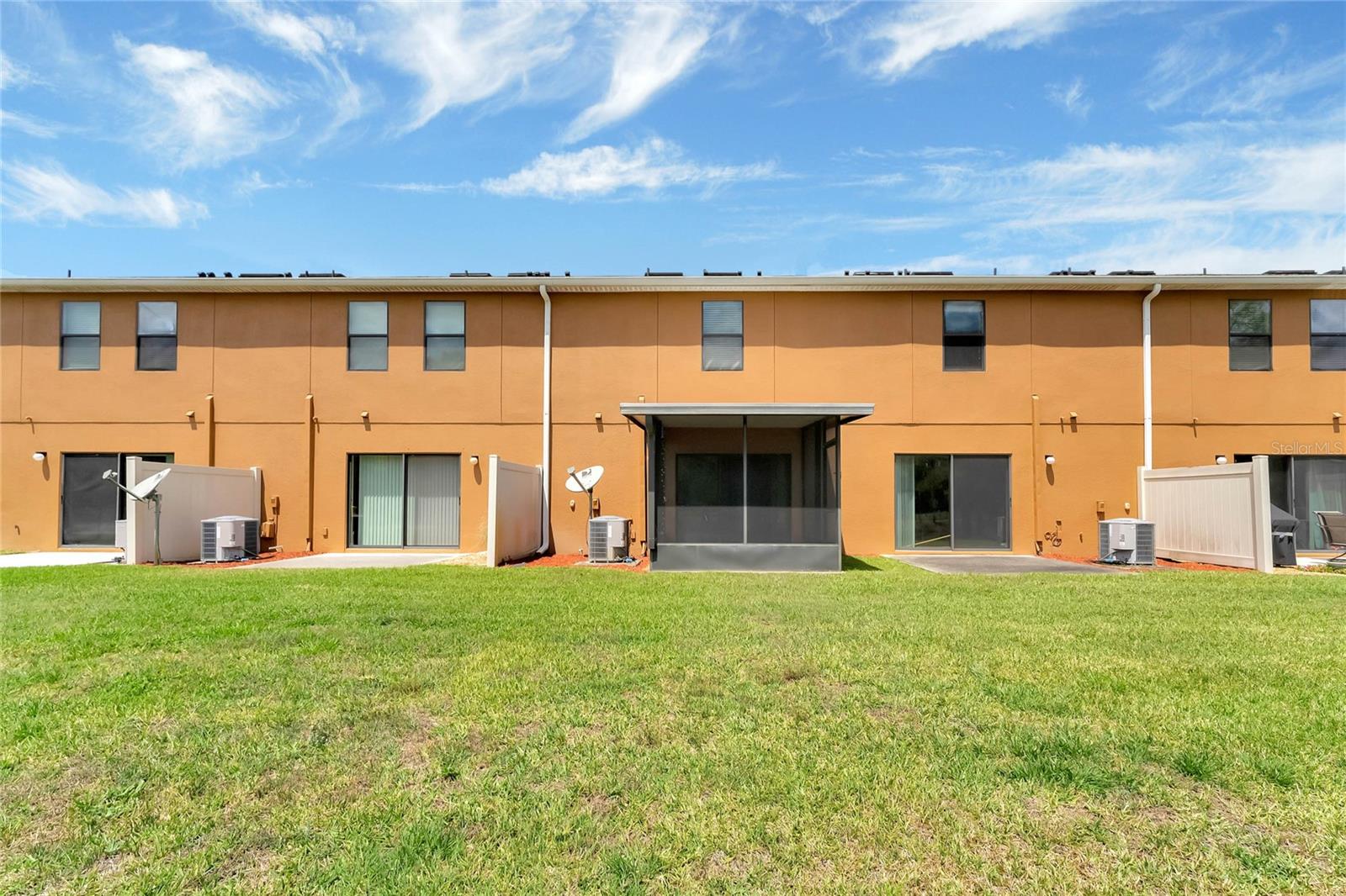 1613 SMOKEY OAK WAY