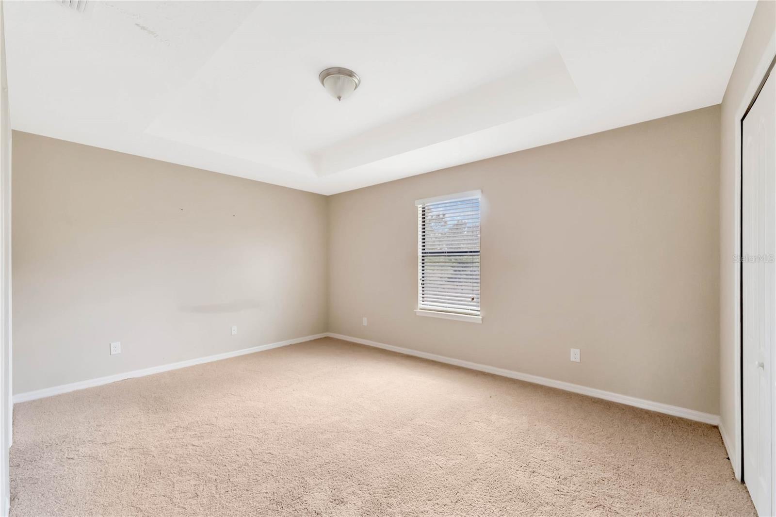 1613 SMOKEY OAK WAY