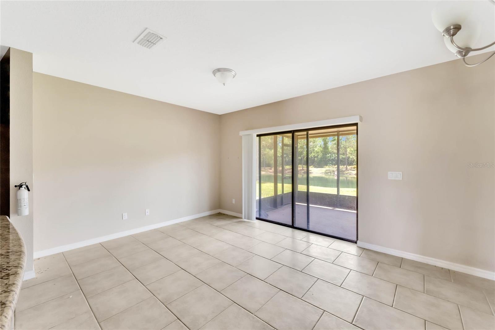 1613 SMOKEY OAK WAY