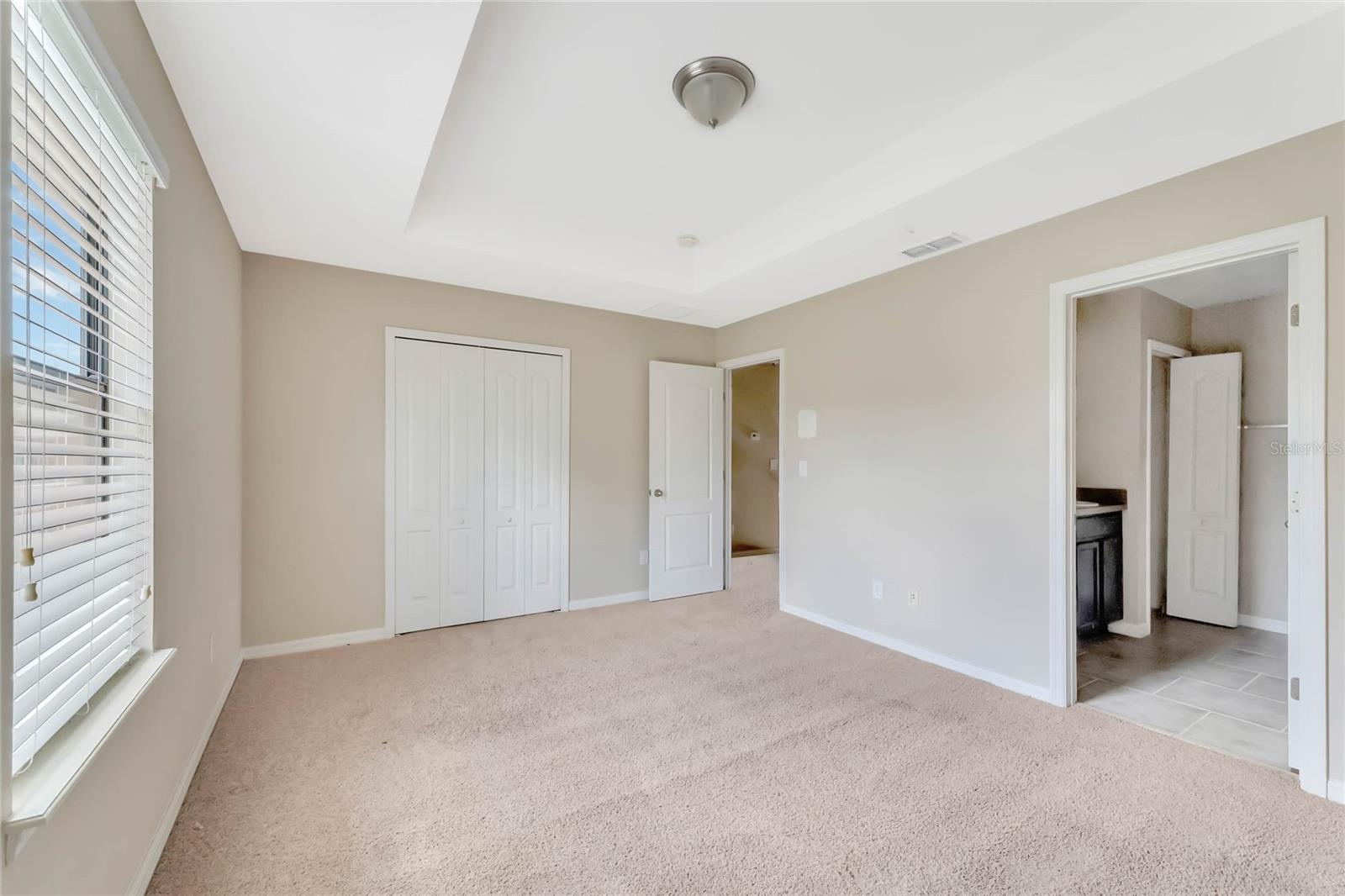 1613 SMOKEY OAK WAY