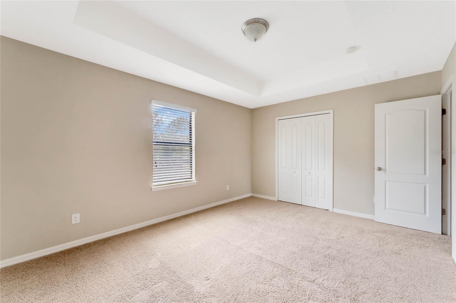 1613 SMOKEY OAK WAY