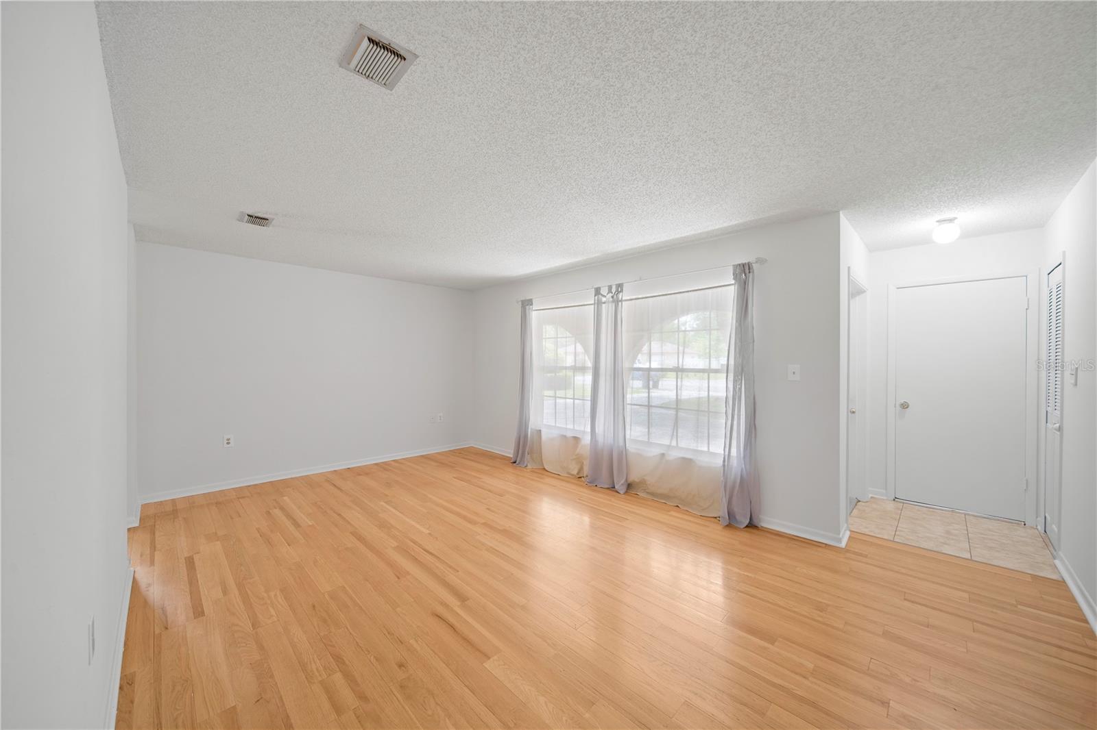 3002 W WINDCHIME CIR