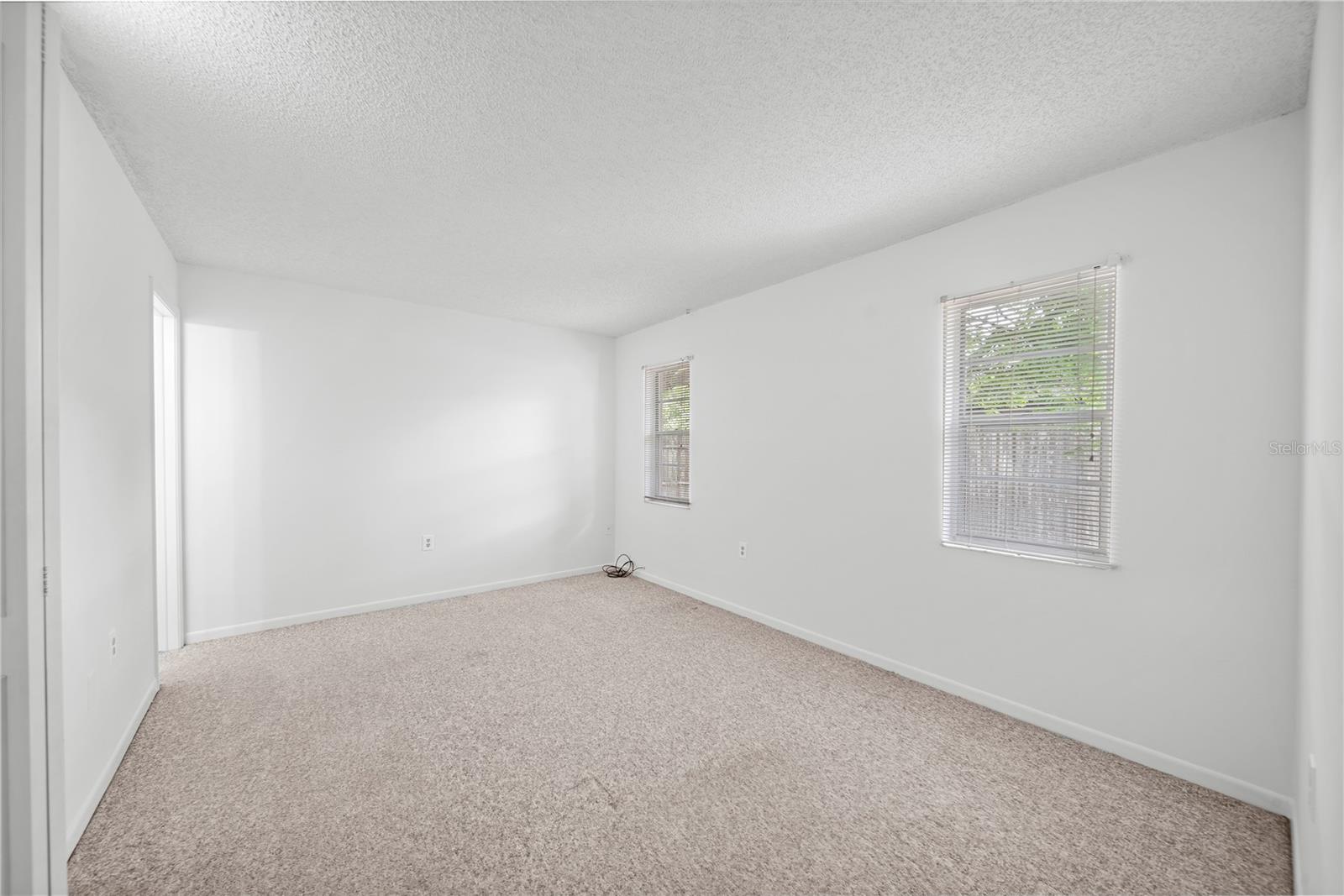 3002 W WINDCHIME CIR