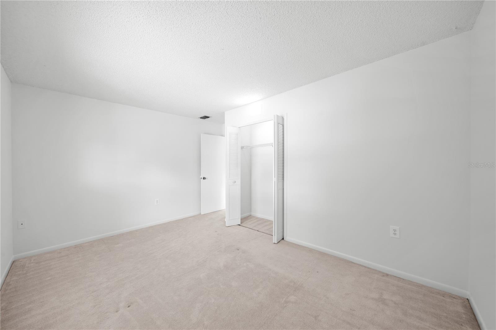 3002 W WINDCHIME CIR