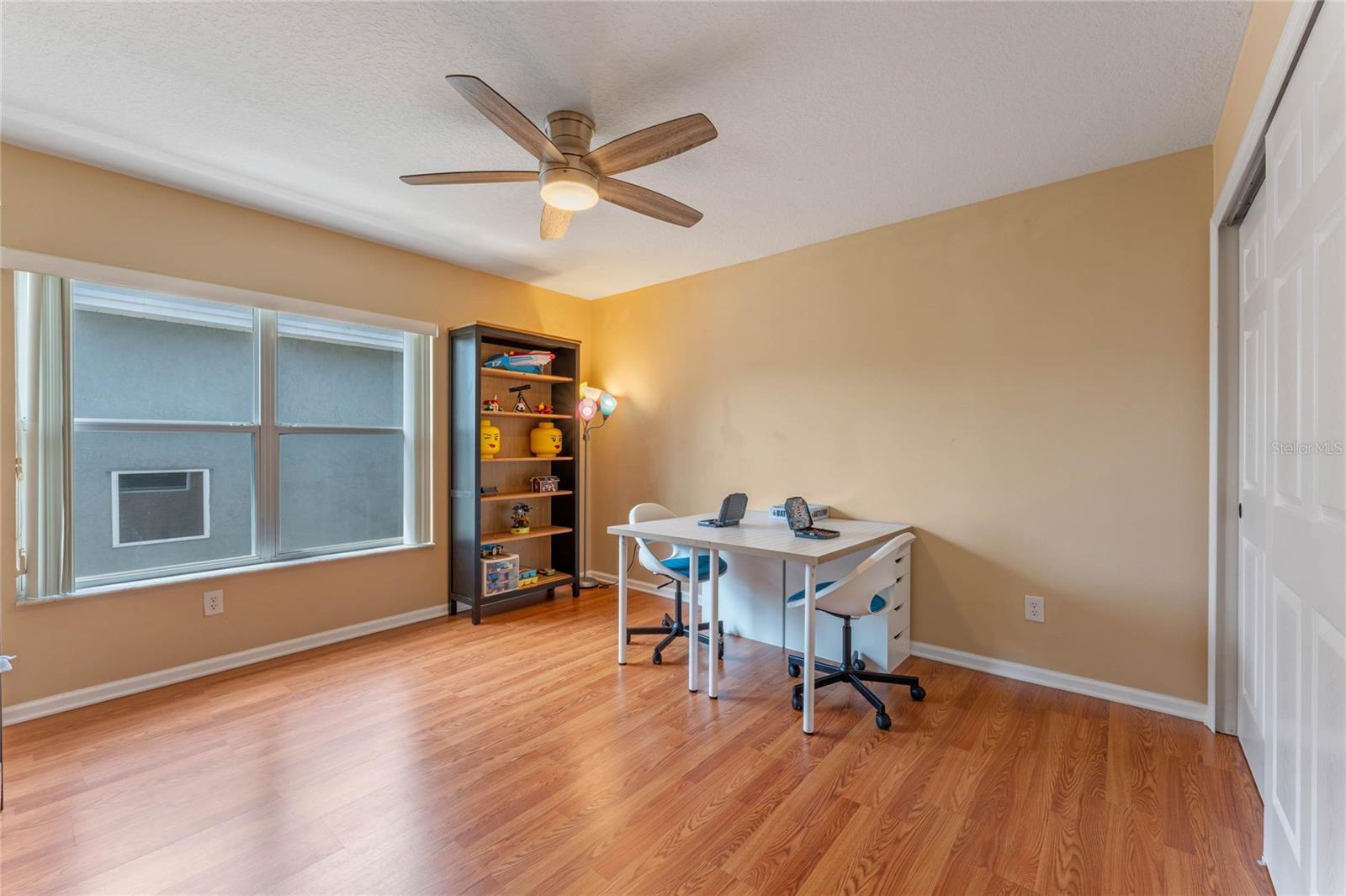 1302 CRANE CREST WAY