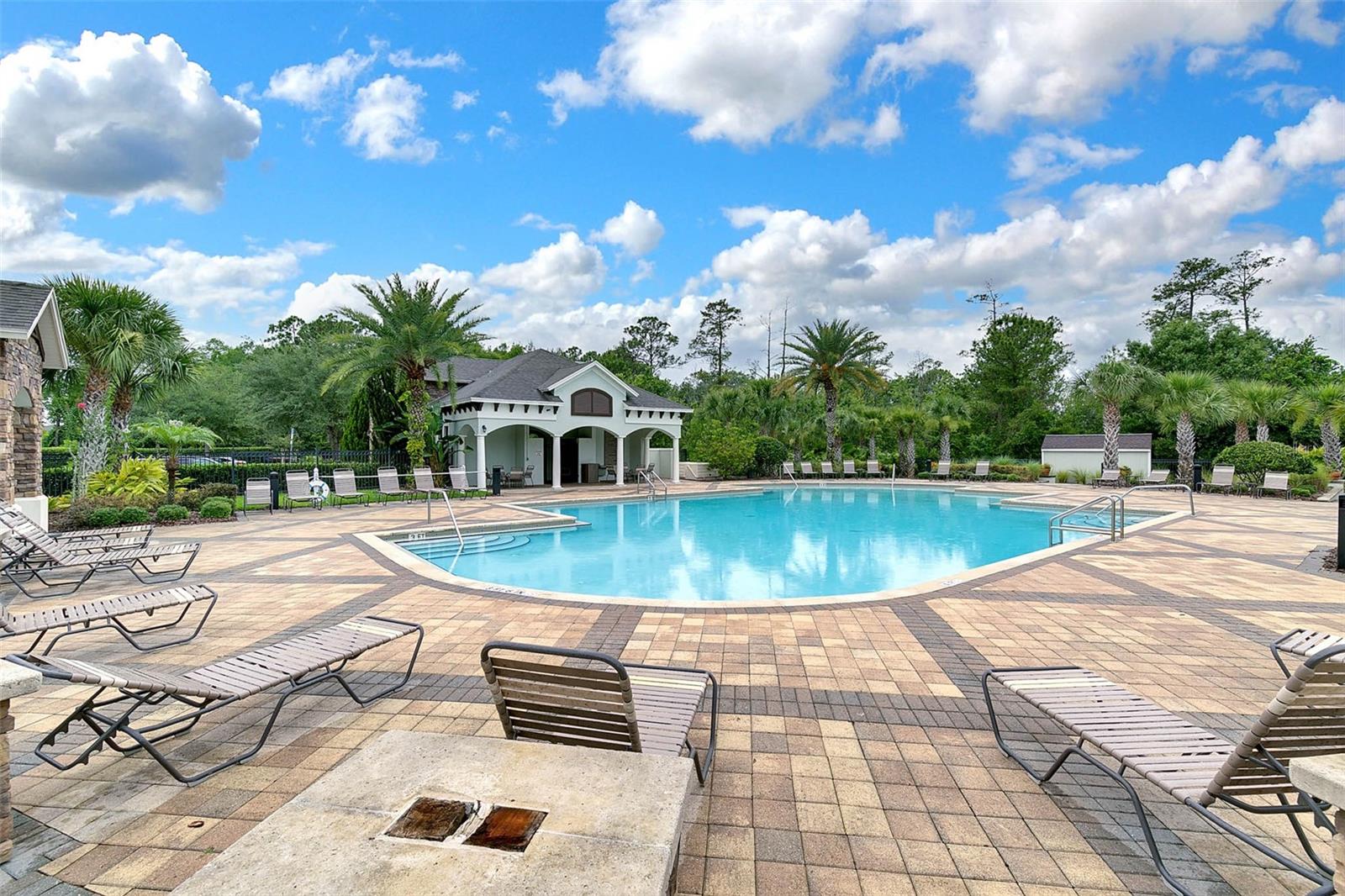 1302 CRANE CREST WAY