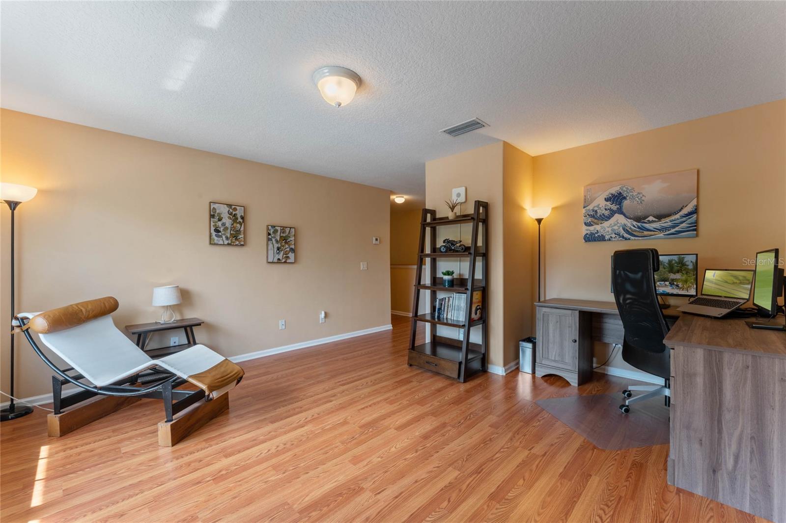 1302 CRANE CREST WAY