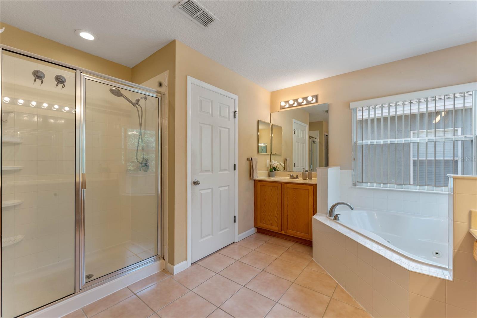 1302 CRANE CREST WAY