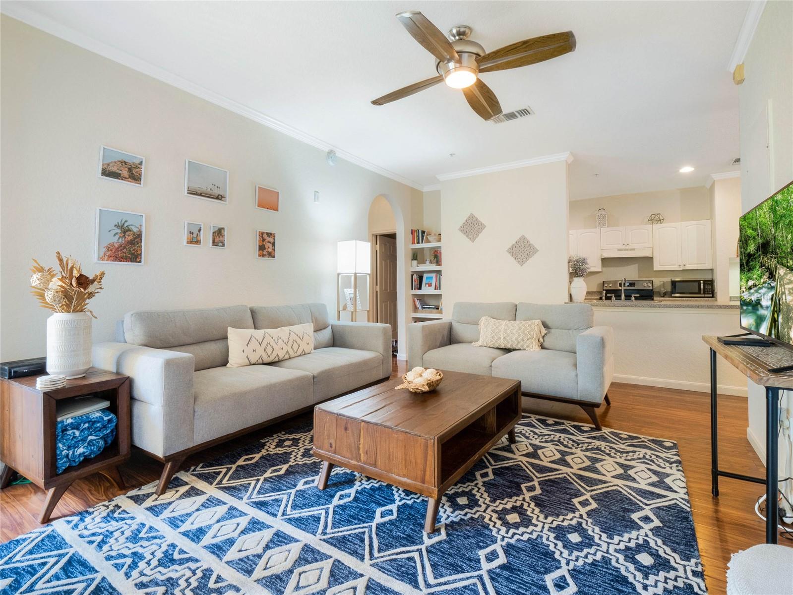 860 N ORANGE AVE #353