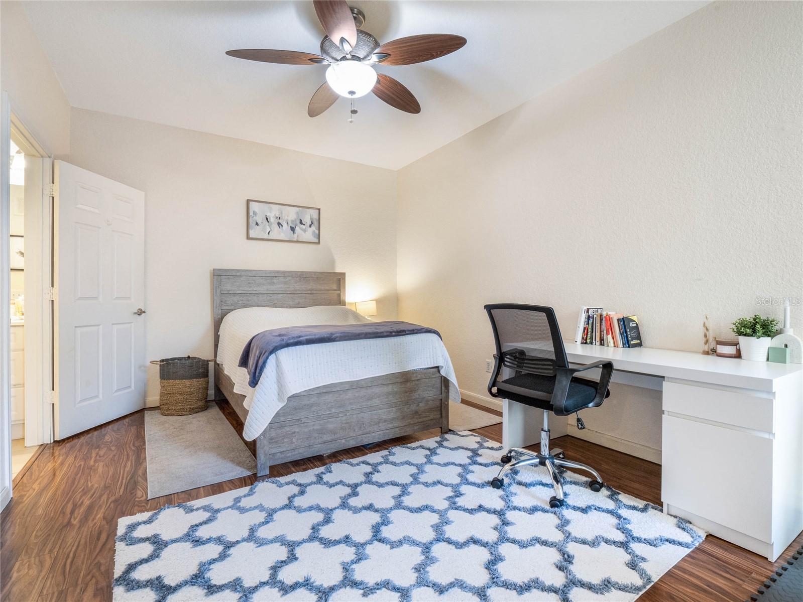 860 N ORANGE AVE #353