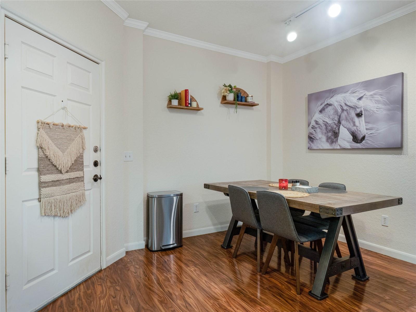 860 N ORANGE AVE #353