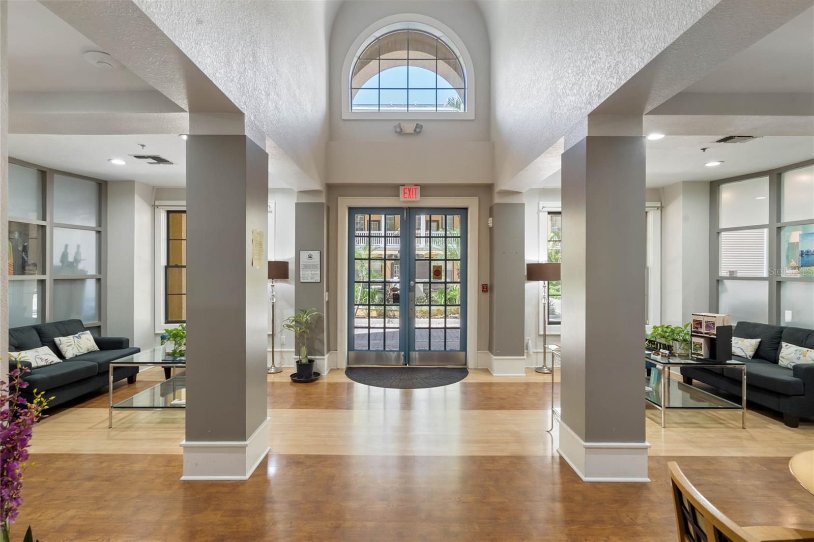 860 N ORANGE AVE #353