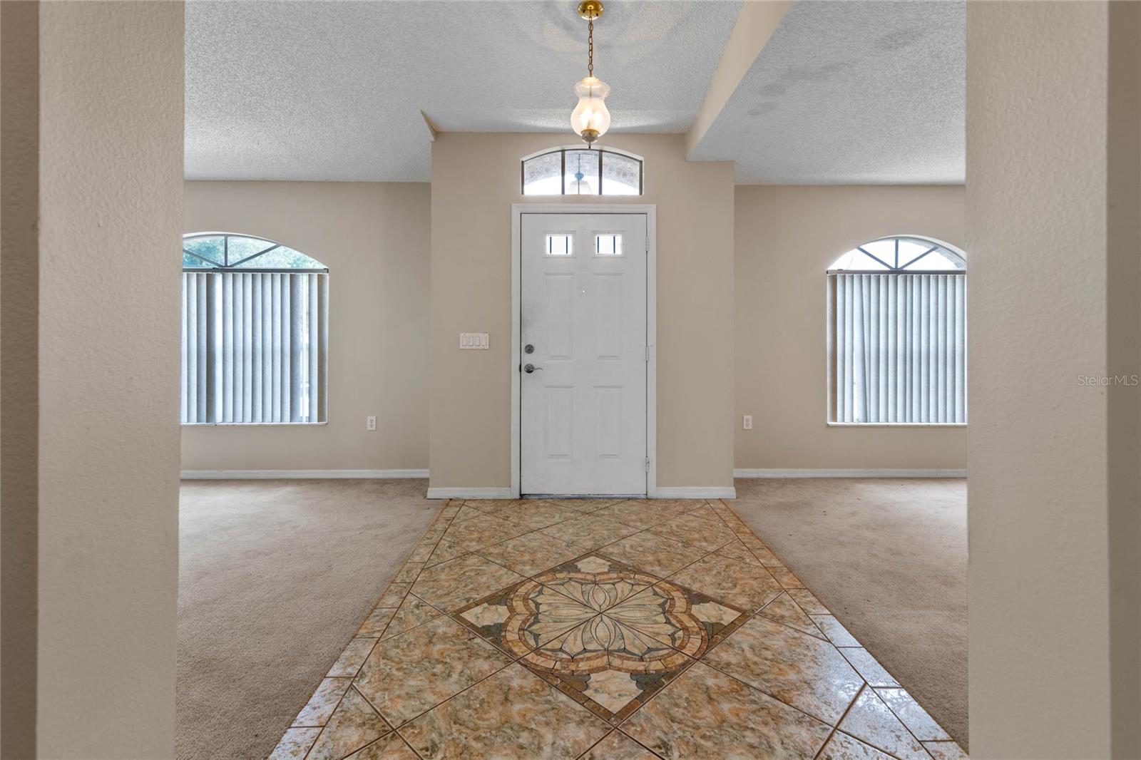 1598 BISMARCK DR