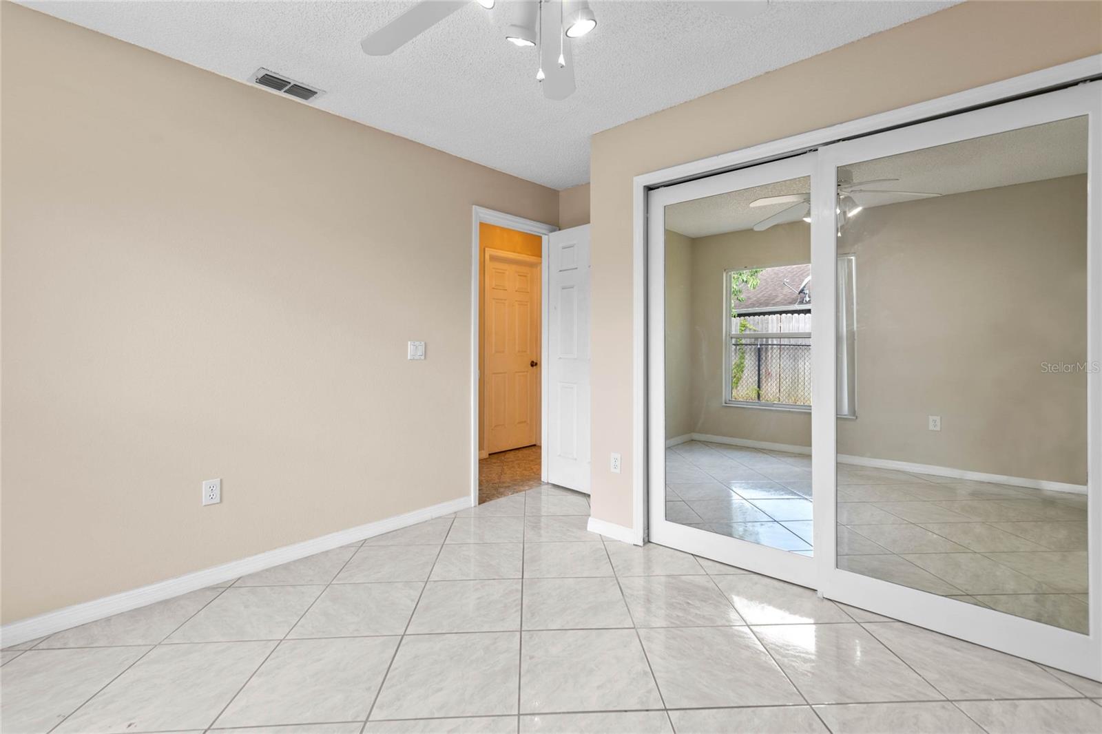 1598 BISMARCK DR