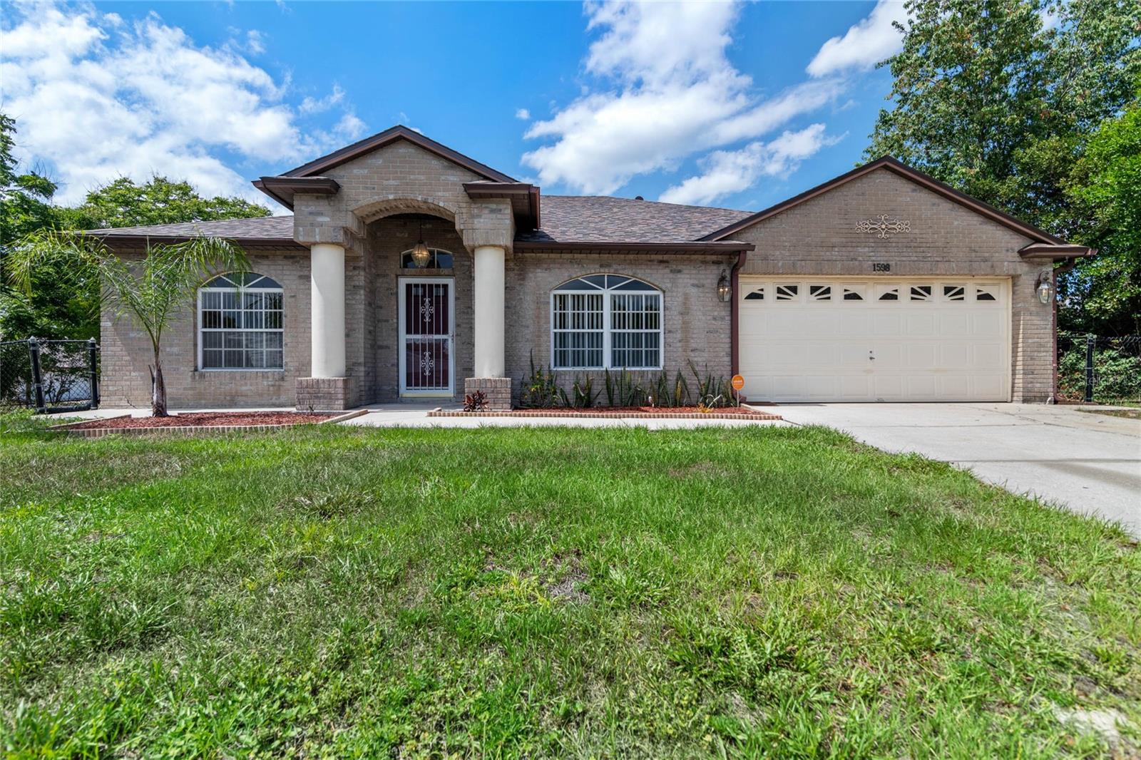 1598 BISMARCK DR