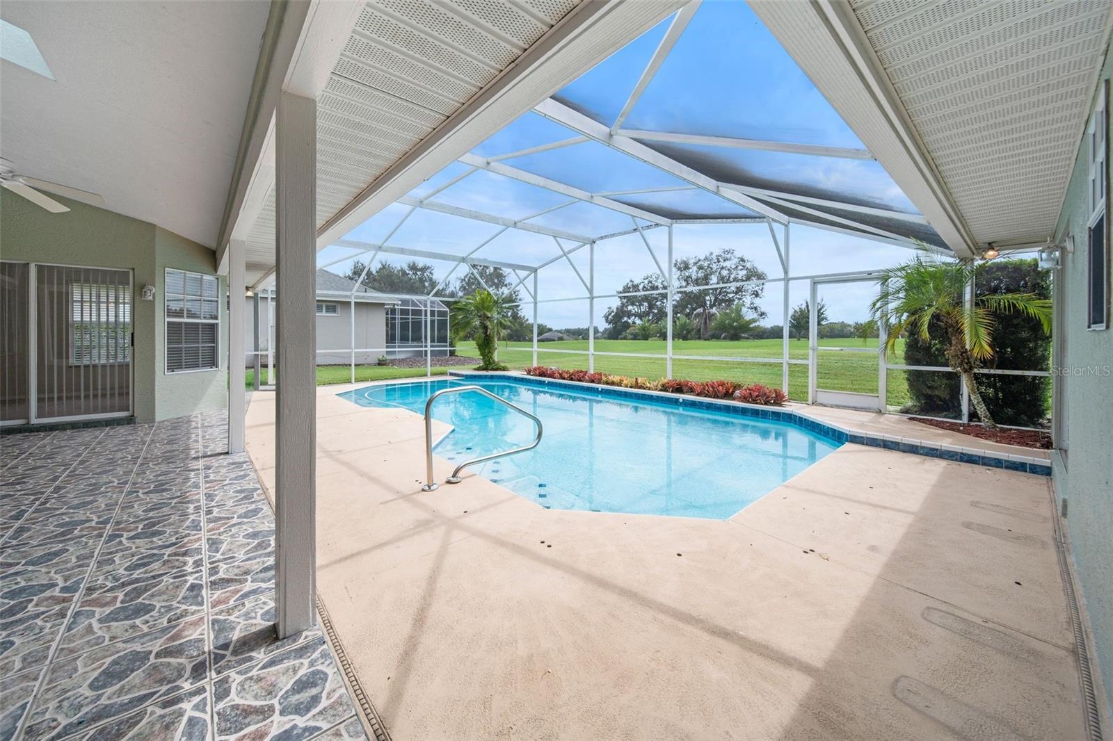 813 EAGLE CLAW CT