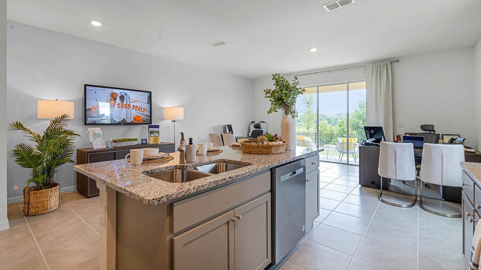 1025 LIDO DR