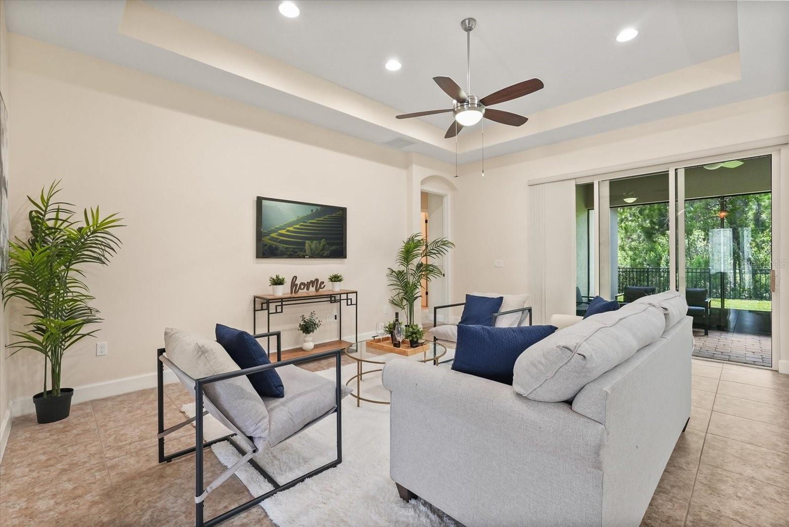 1686 VICTORIA GARDENS DR