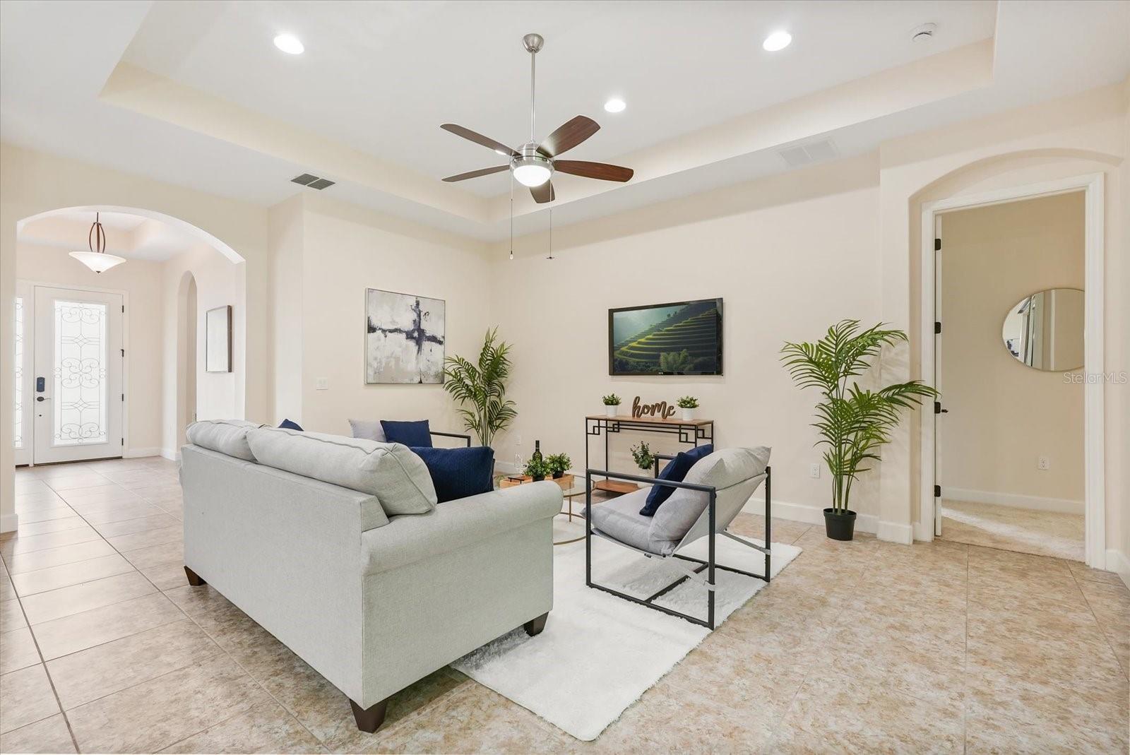 1686 VICTORIA GARDENS DR