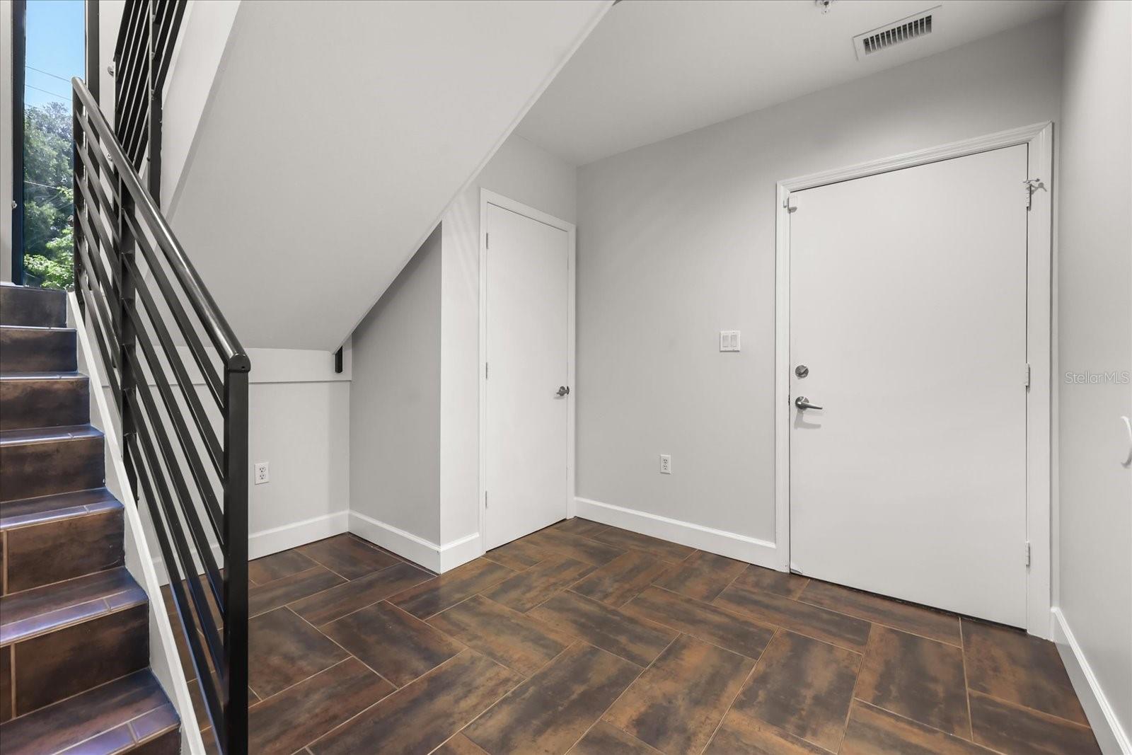 356 S OSCEOLA AVE #19