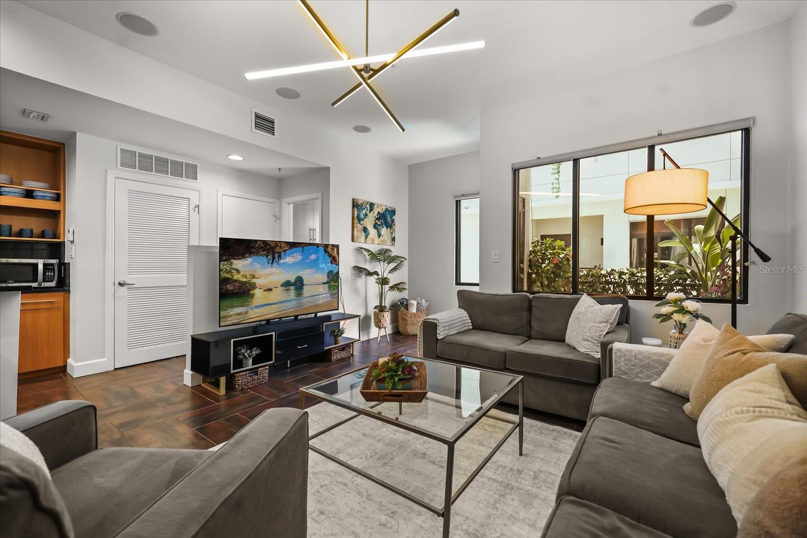 356 S OSCEOLA AVE #19