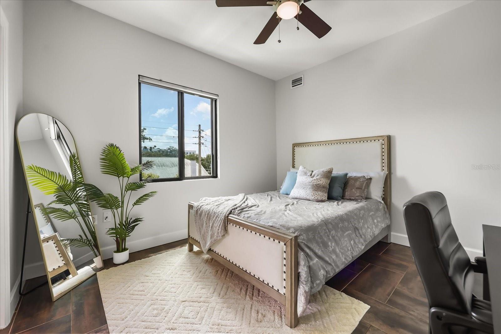 356 S OSCEOLA AVE #19