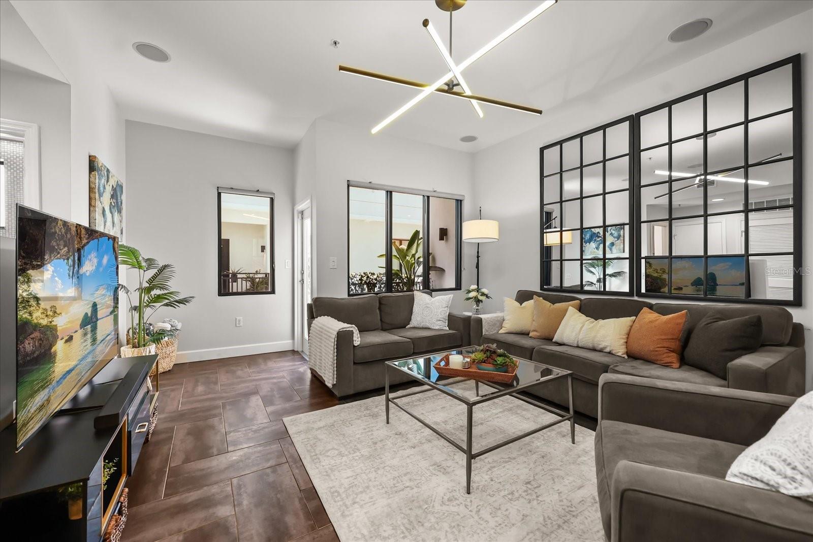 356 S OSCEOLA AVE #19