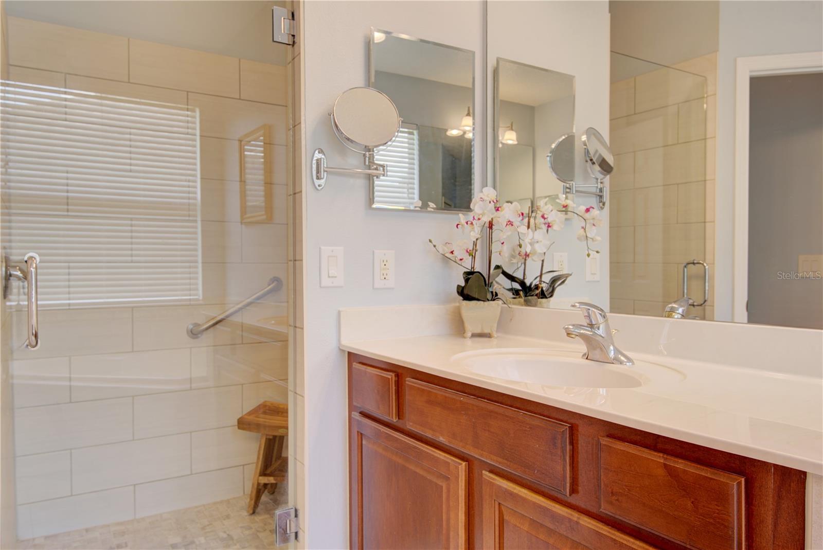 1422 ANNA CATHERINE DR