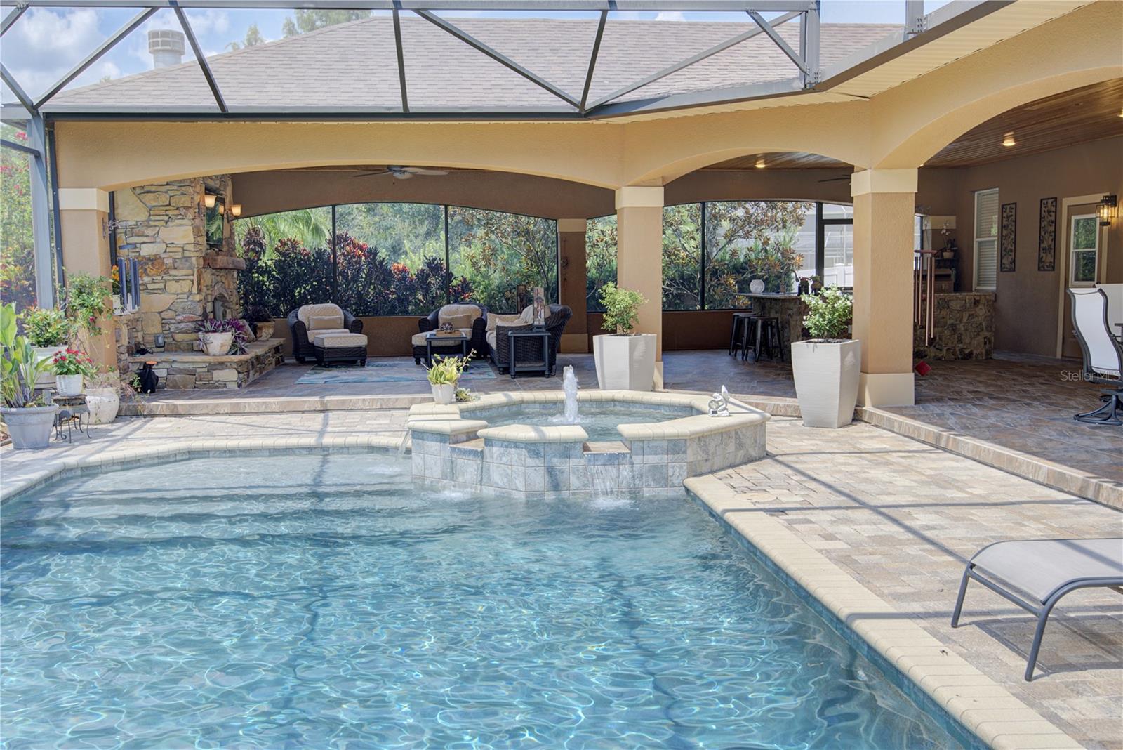 1422 ANNA CATHERINE DR