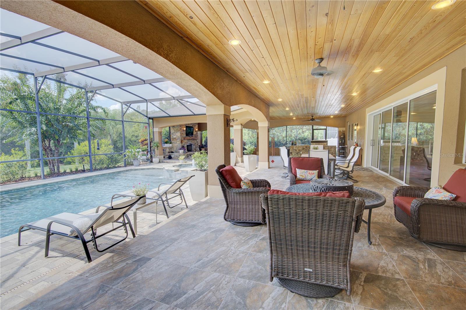 1422 ANNA CATHERINE DR