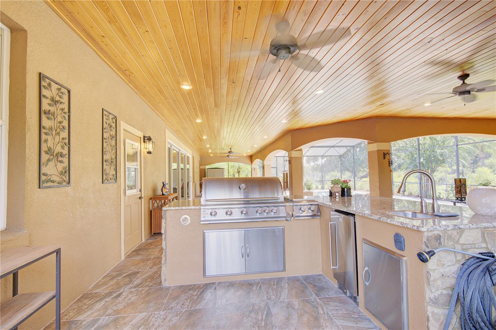 1422 ANNA CATHERINE DR