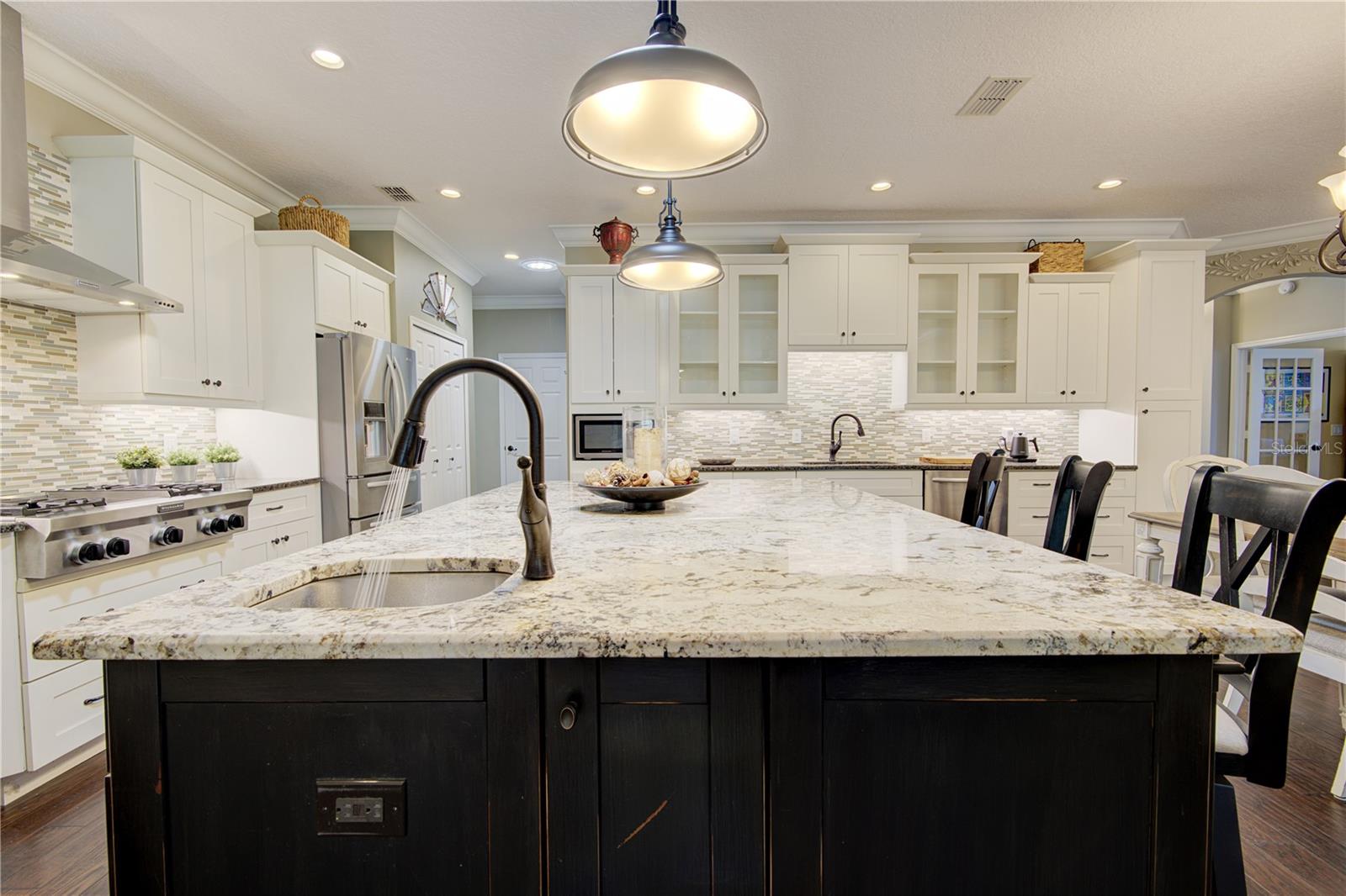 1422 ANNA CATHERINE DR