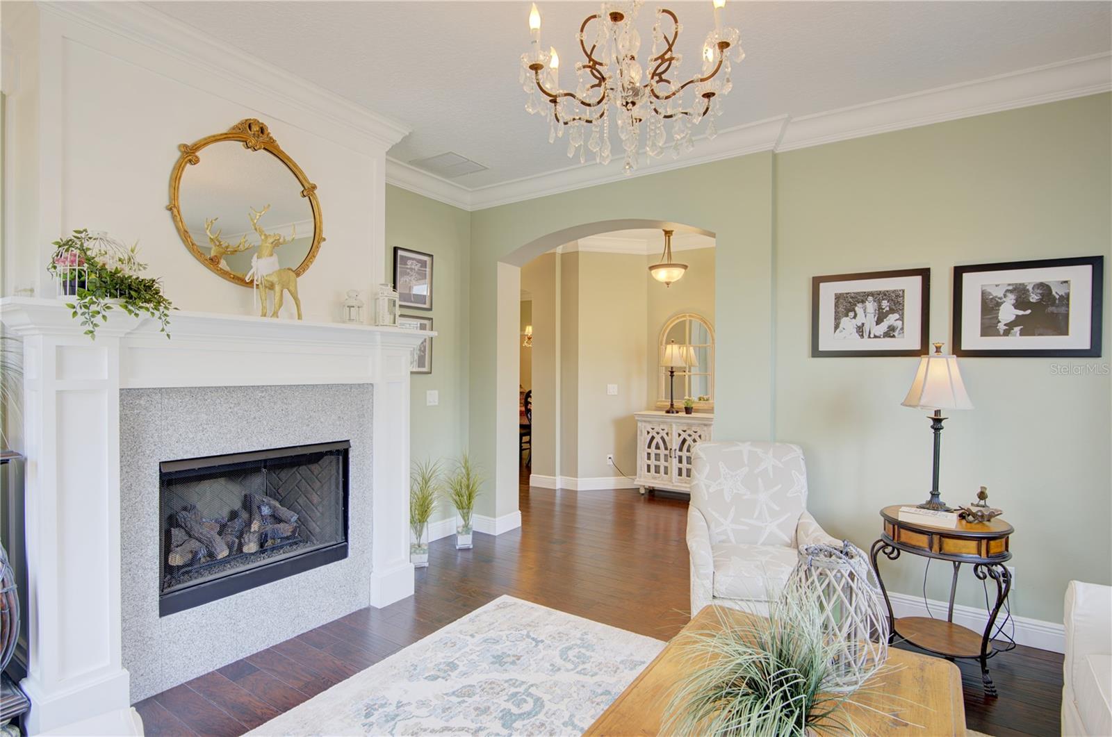 1422 ANNA CATHERINE DR
