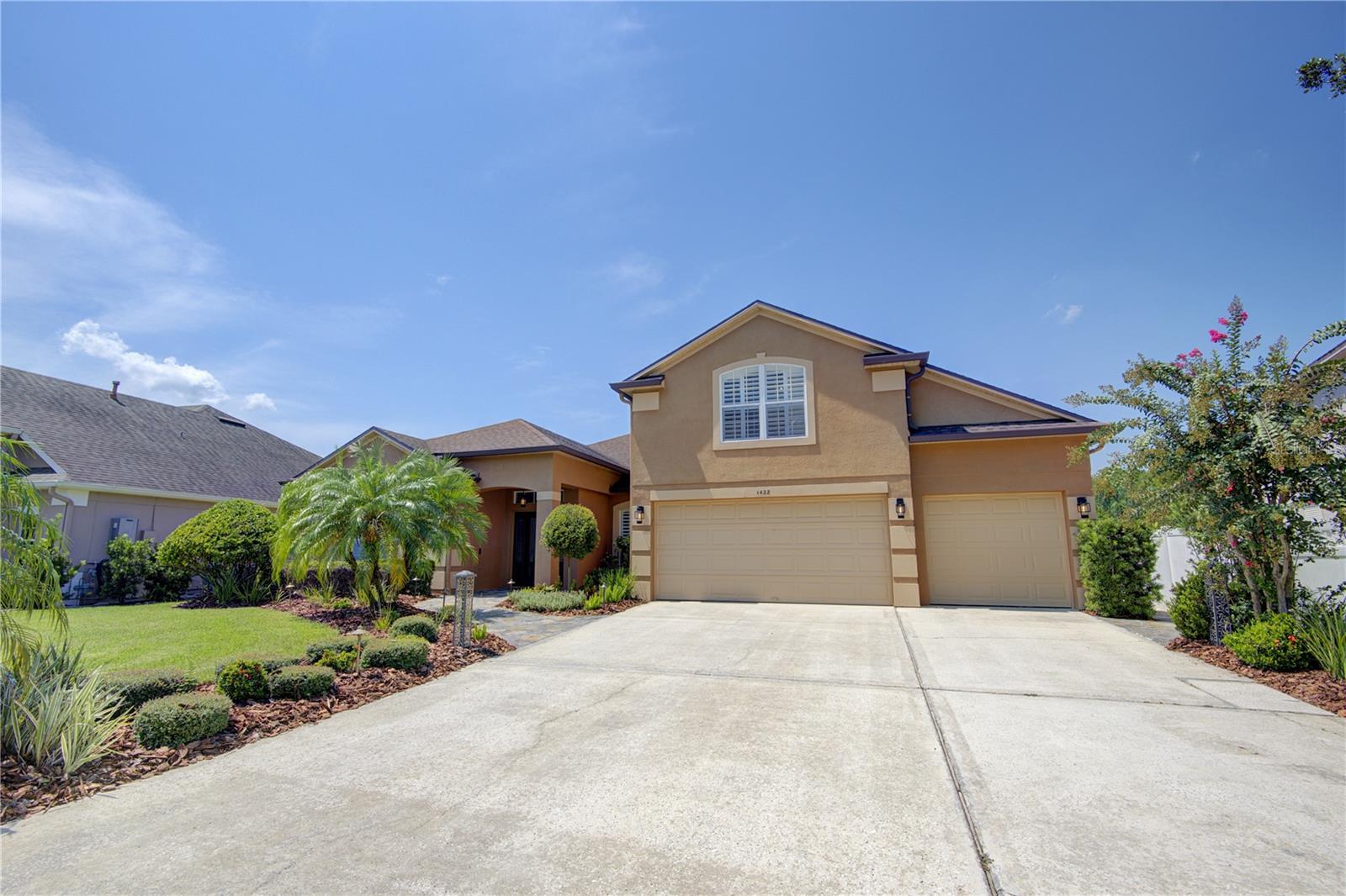 1422 ANNA CATHERINE DR