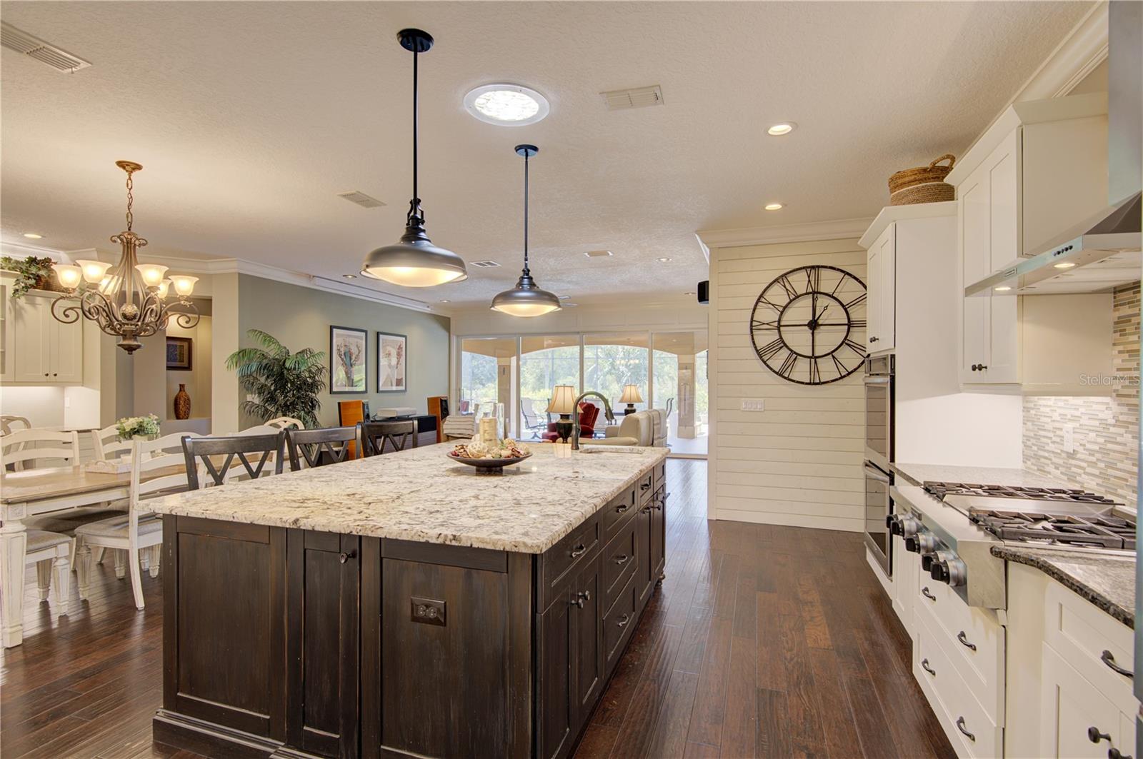1422 ANNA CATHERINE DR