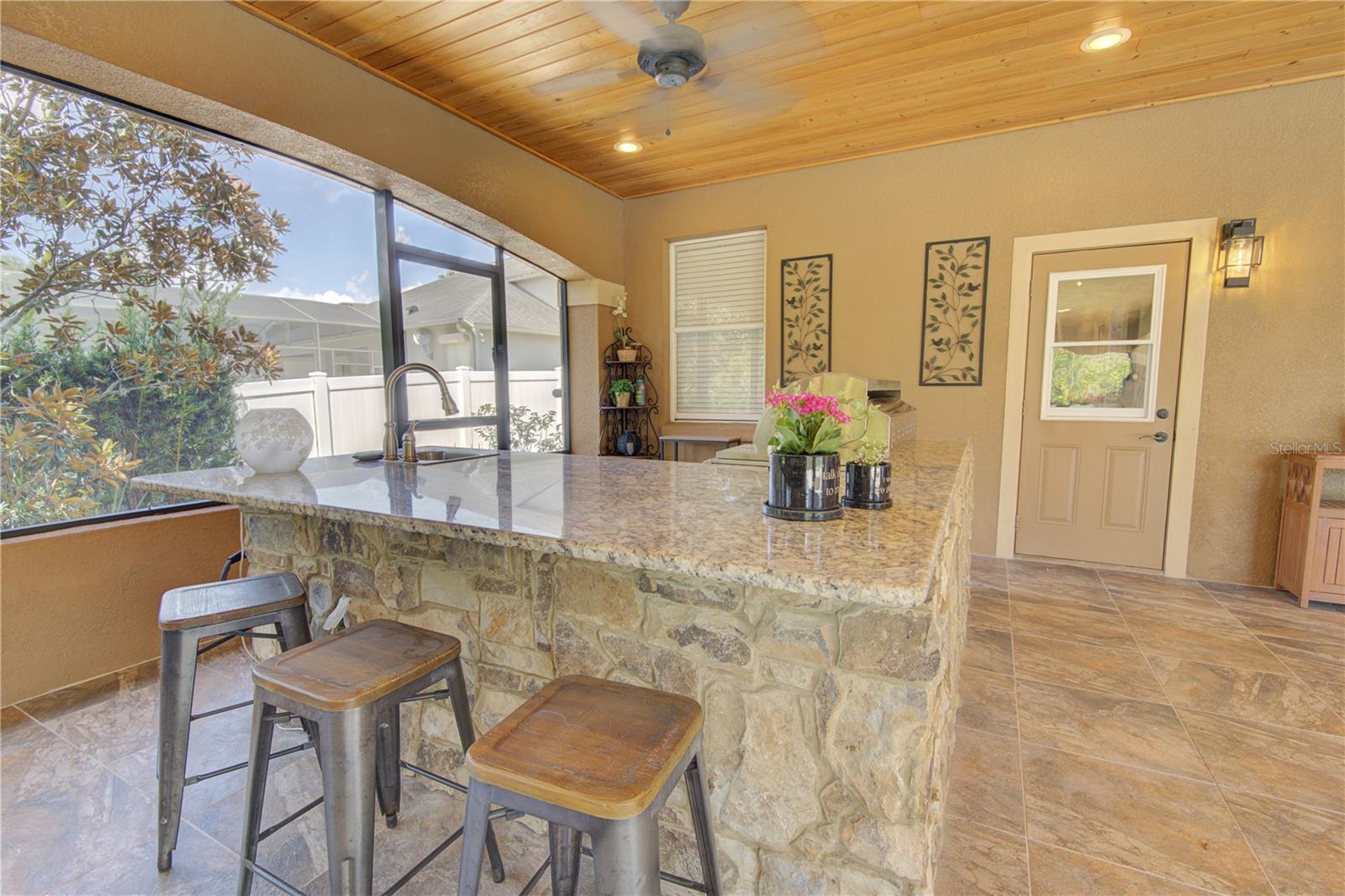 1422 ANNA CATHERINE DR