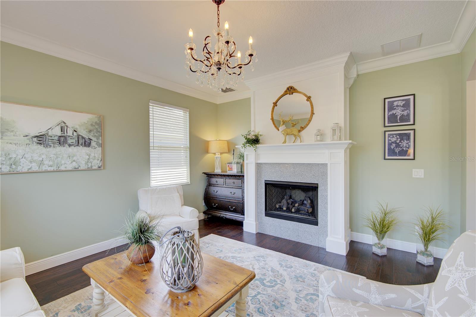 1422 ANNA CATHERINE DR
